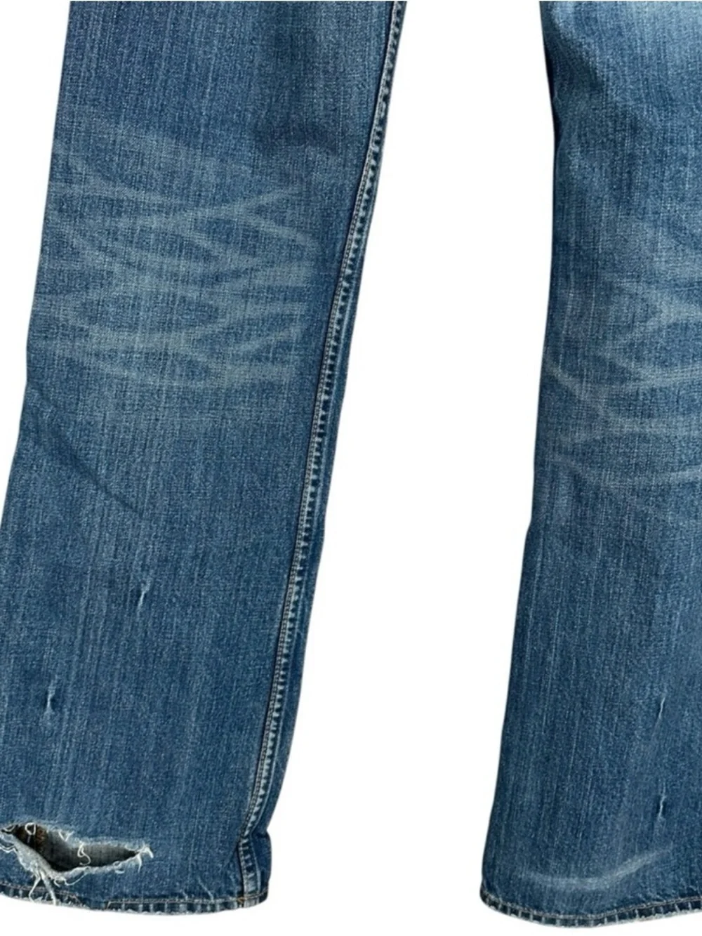 AMERICAN EAGLE / Blue Distressed Denim Y2K Straight Leg Jeans / 31 W 32 L Preppy